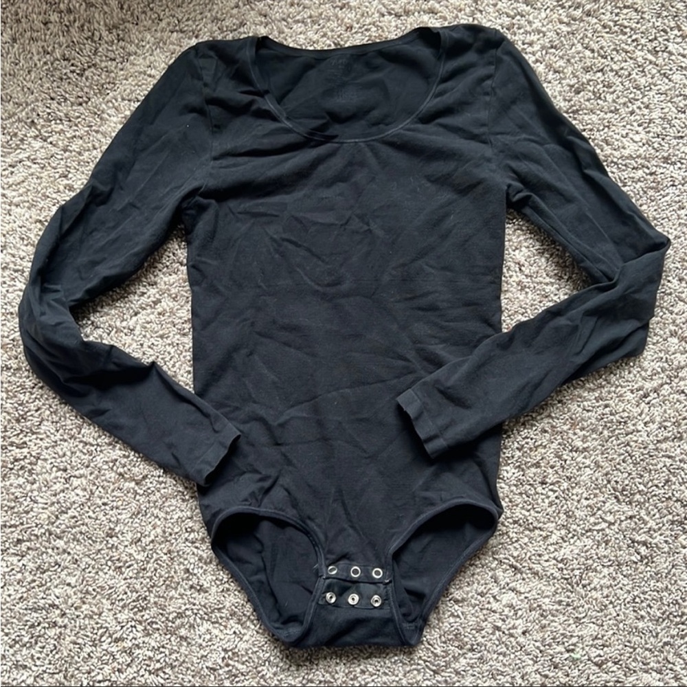 🛑SOLD🛑YUMMIE black long sleeve bodysuit small medium crewneck shapewear - Picture 1 of 4